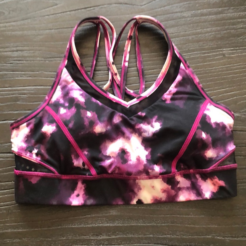 Lululemon women’s sports bra - Picture 9 of 16